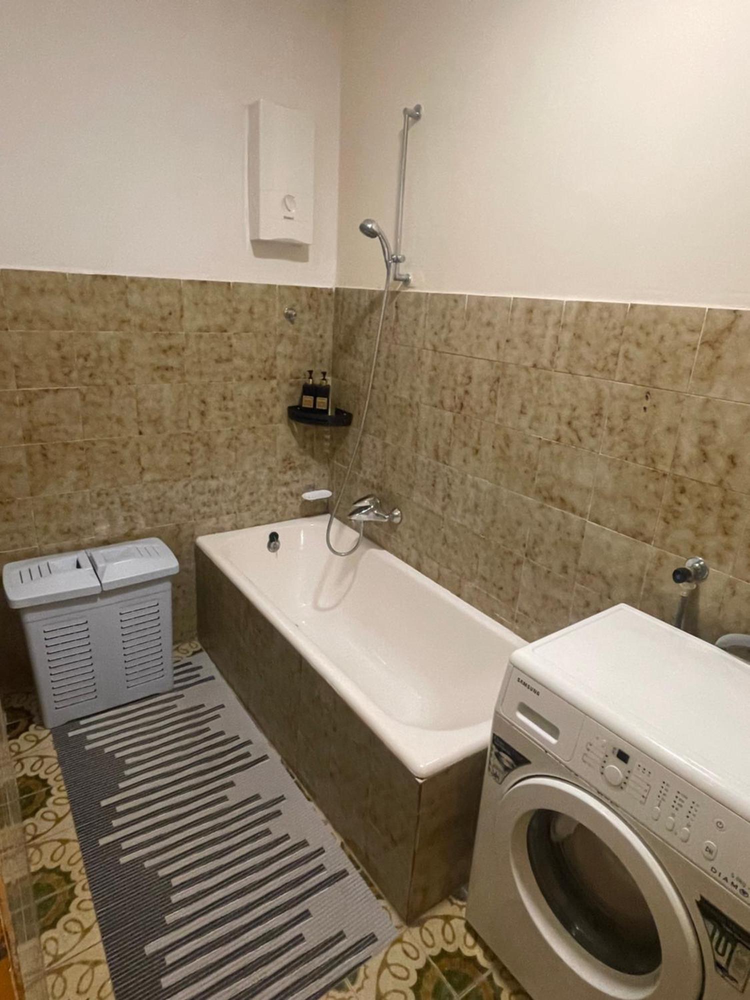 Apartman Luka + Free Parking Apartment Zadar Exterior foto